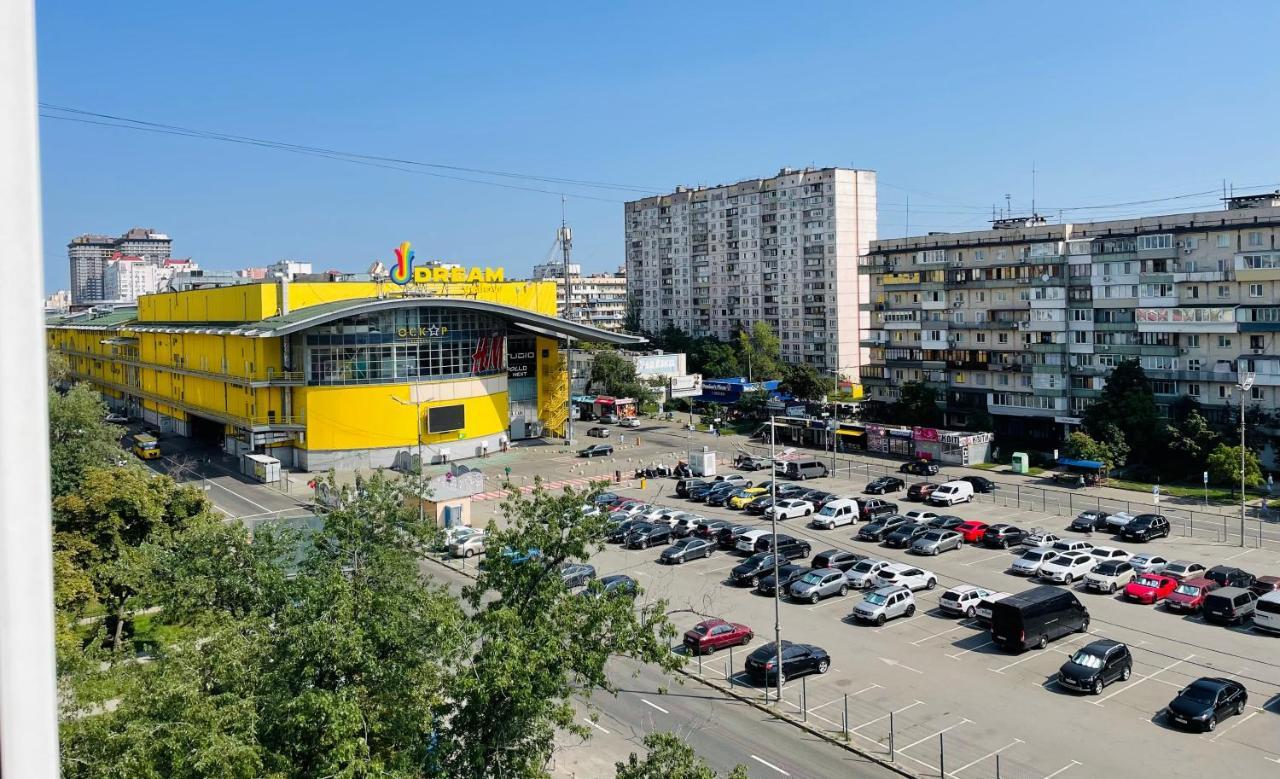 Квартира Напротив Дрим-Тауна Kiev Bagian luar foto